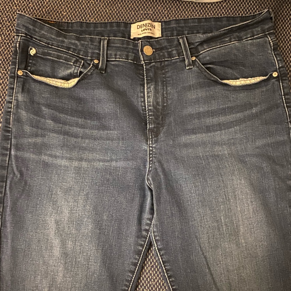 DENIZEN from Levi's Women's High-Rise Skinny Jeans